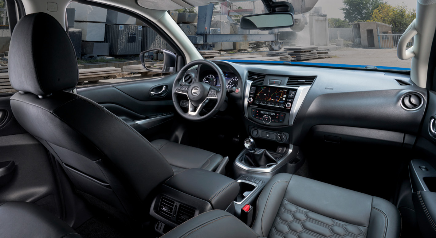 Nissan Navara le Interior