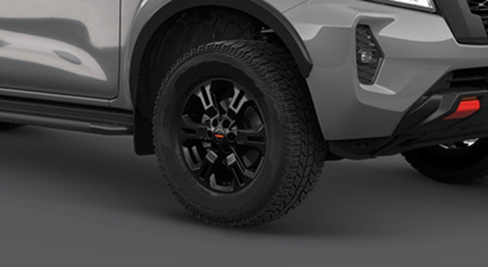 Nissan Navara 6-spoke design on wide tyres